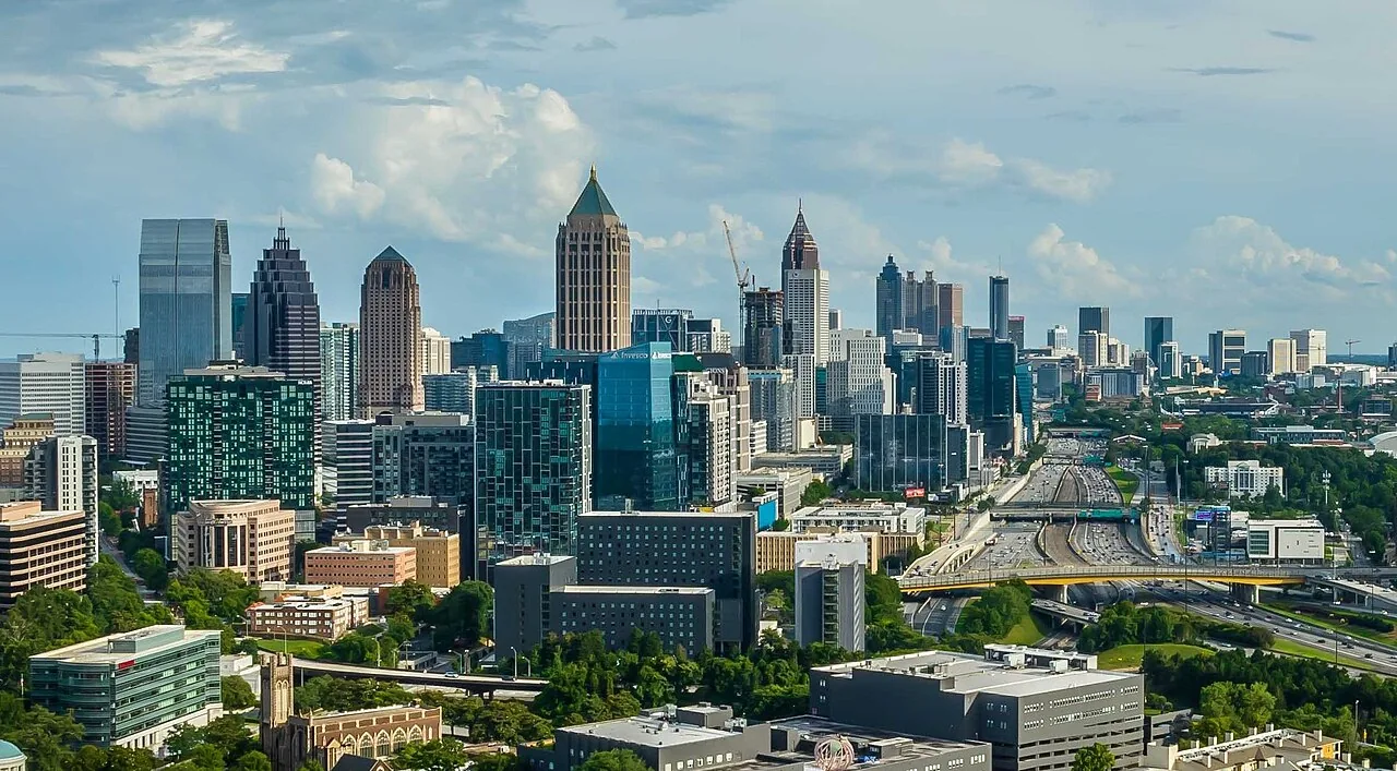 Atlanta host city skyline
