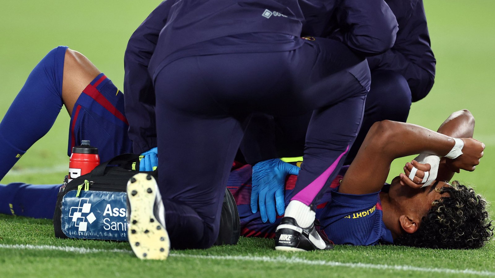 Lamine Yamal leaves Barcelona with a fresh World Cup 2026 injury scare